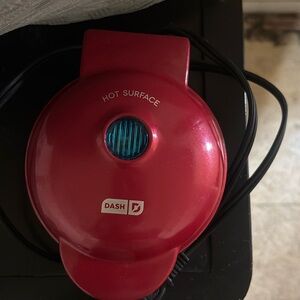 Ash Red Mini Waffle Maker